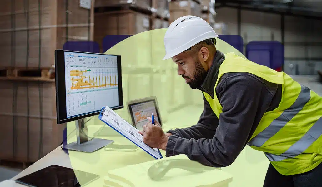 ما الفرق بين أفضل دبلوم لوجستيات في الرياض ودراسة الإدارة العامة؟